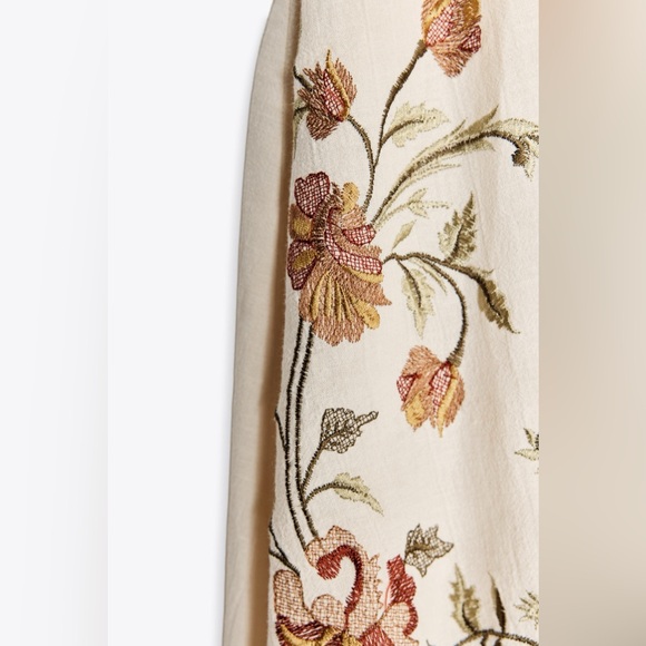 Zara ZW COLLECTION FLORAL EMBROIDERED SHORT DRESS - Picture 4 of 8